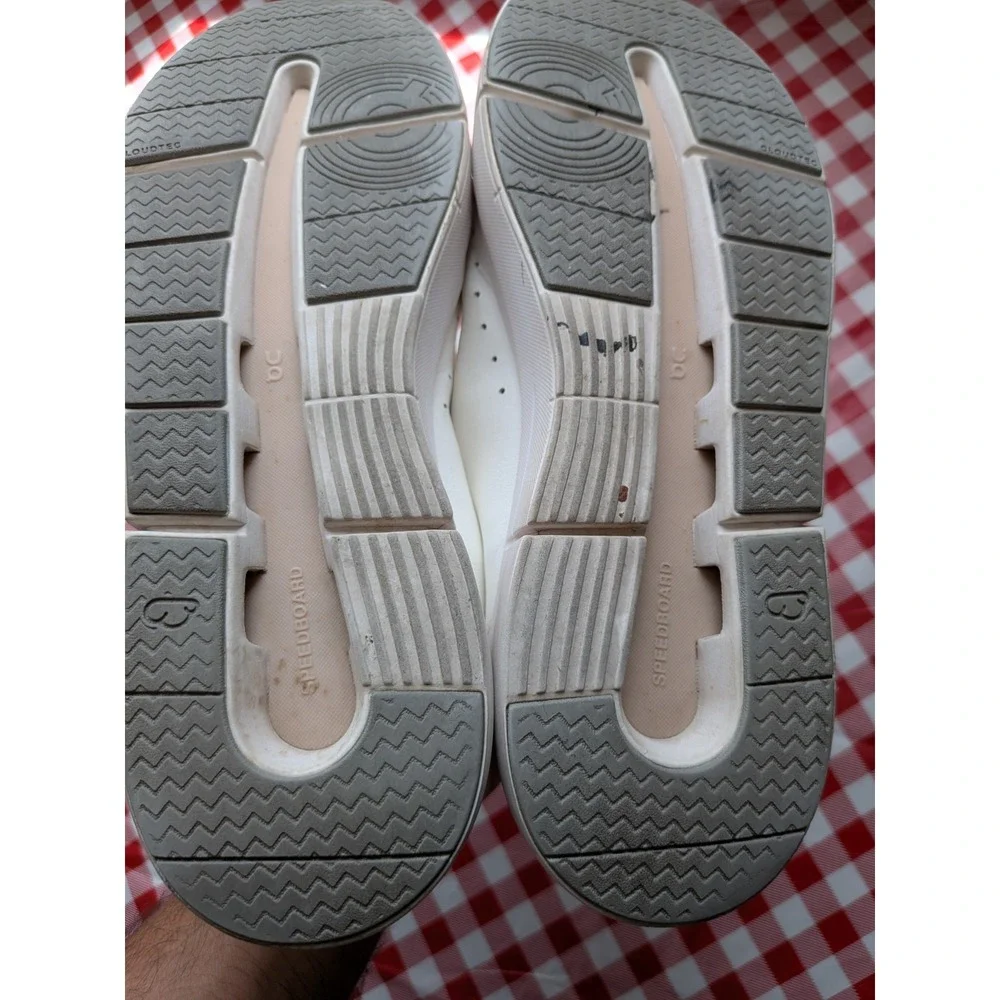 Women's On The Roger Advantage 2, White/Rosehip, 10 Medium US